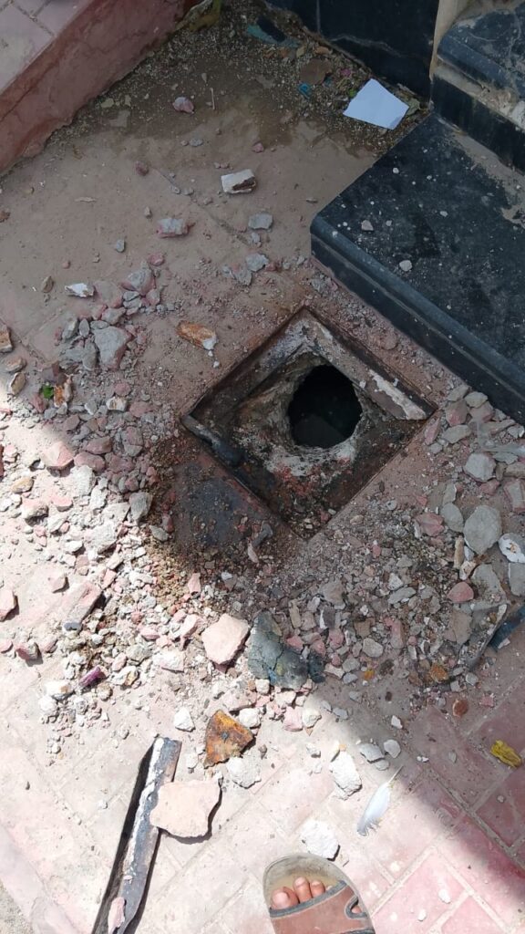 معالجة روائح الصرف الصحي بالرياض